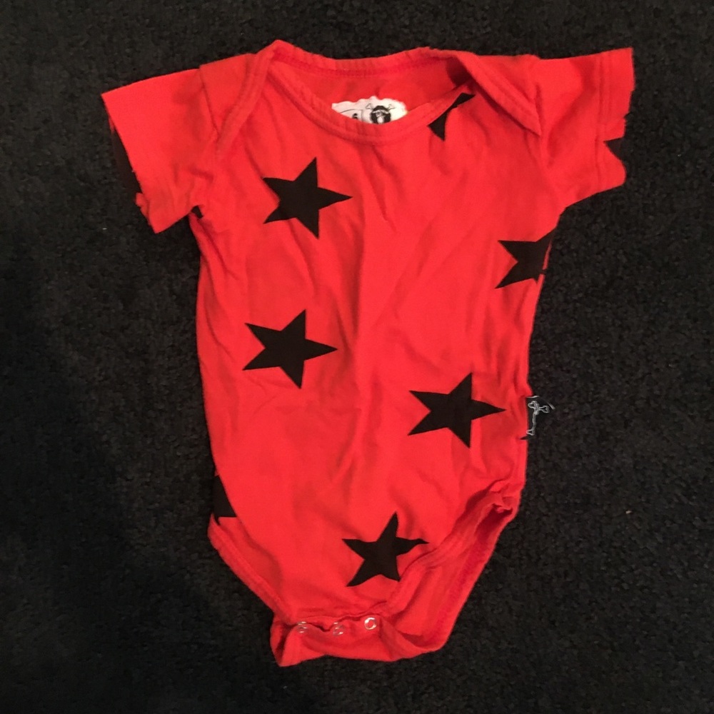 Nununu baby onsie